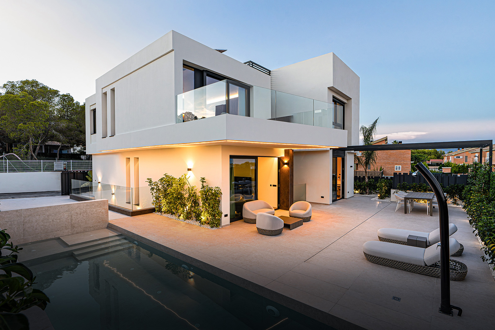 Casa del Lago - Proyecto residencial moderno de Hurbantis